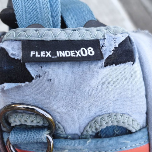 Kitesurf belt ION Apex medium used with spread bar and leash
