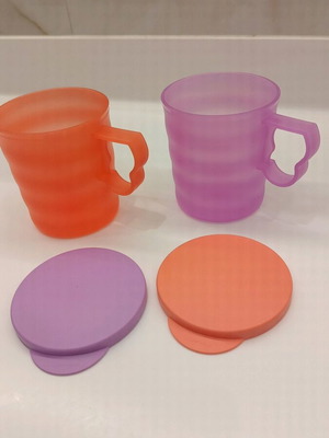 Tupperware glasses with lids, new, set of 2