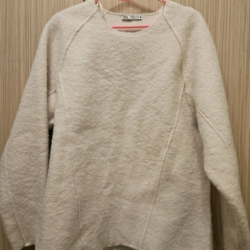 Zara white pullover like new, loose fit, size S