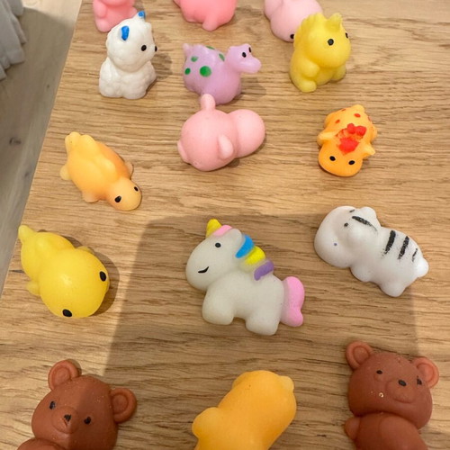 Squishies Mochi animals like new, pack of 21 pieces
