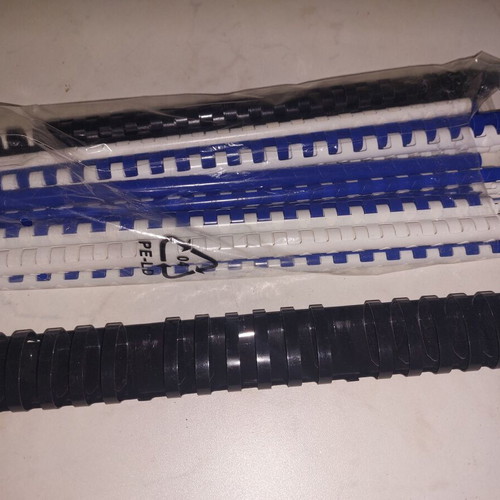 Star Binder plastic spiral binding machine like new