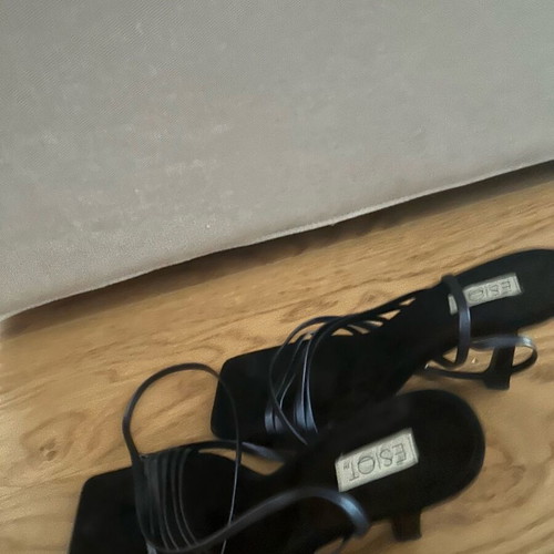 Esiot No39 sandals like new, worn twice
