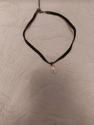 Choker velvet in good condition, black