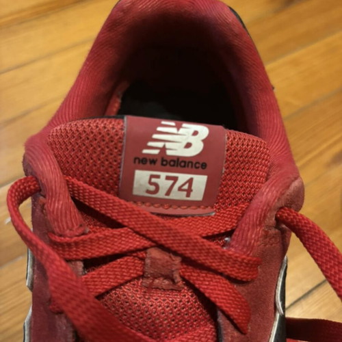 New Balance 574 sneakers used, burgundy color, size 40