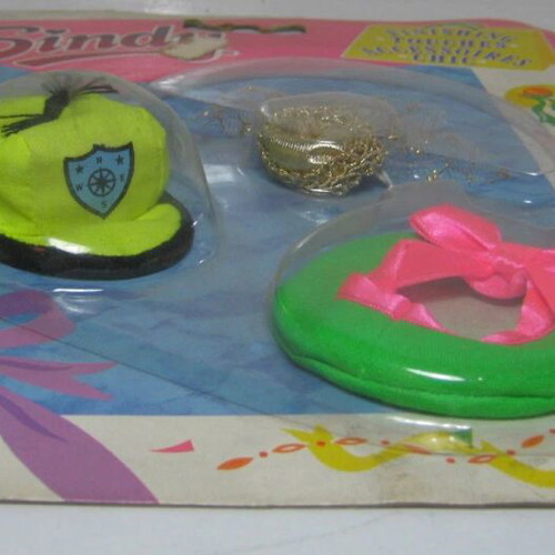 Hasbro Sindy Finishing Touches Accessories 1989 brand new