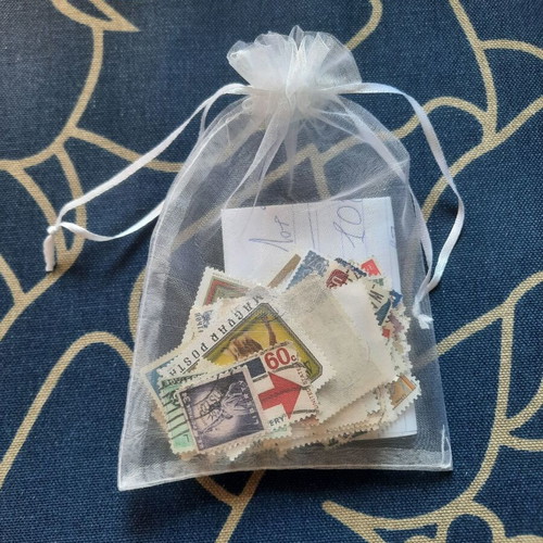 Small lot of 108 stamps from around the world