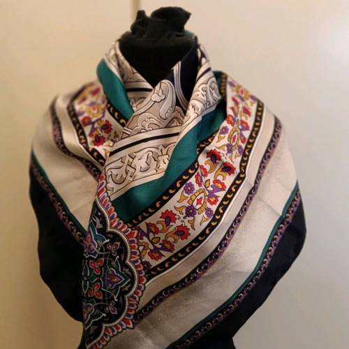 Women's scarf new