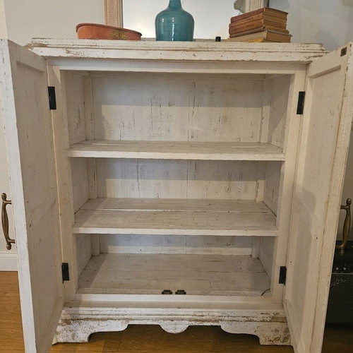 Vintage Shabby Chic Cabinet like new
