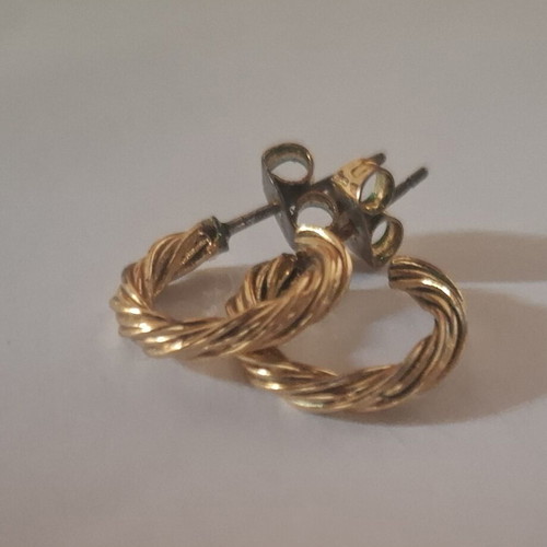 Massimo Dutti women's earrings in excellent condition, gold color