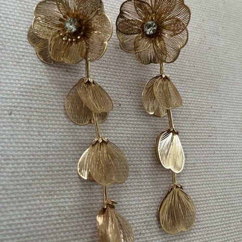 Gold earrings 12 cm like new