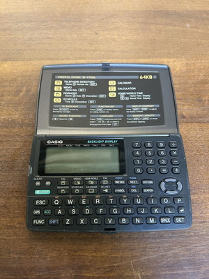 Casio Digital Diary SF-4700L retro electronic organizer