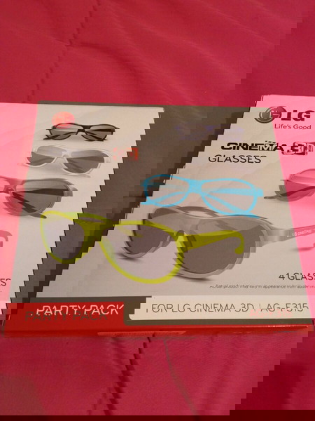 CINEMA 3D GLASSES- 4 GLASSES