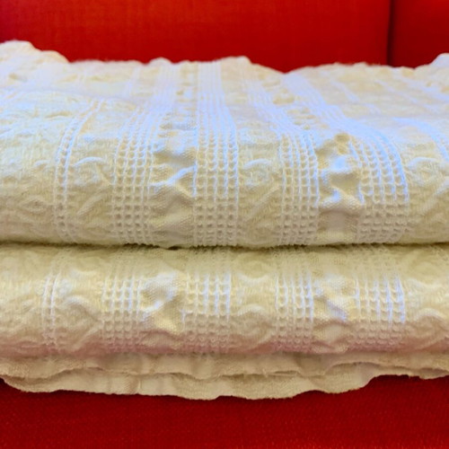 Embroidered decorative textile 1.60m x 1.90m like new, premium material
