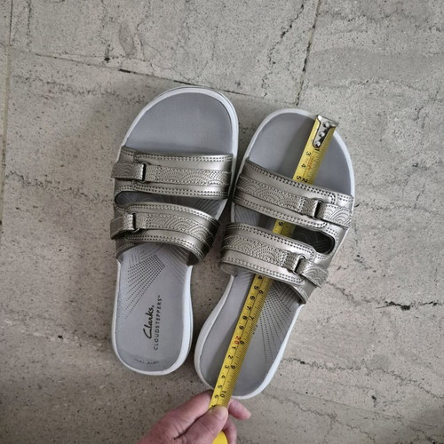 Clarks gold sandals like new, size 39