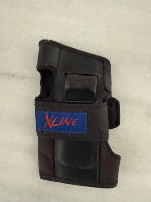 X-line wrist protector used, small