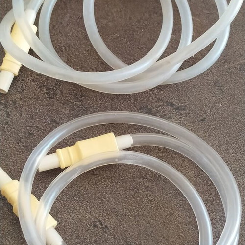 Medela Swing breast pump like new, battery and electric powered