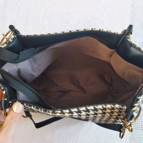 Soft shoulder bag like new