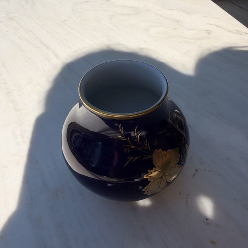 Vintage Royal KPM Bavaria porcelain vase like new with cobalt and gold