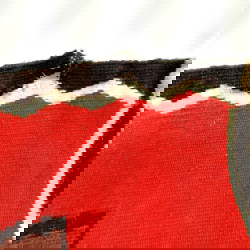 Παλιό υφαντό χαλάκι μεταχειρισμένο με μικρή φθορά