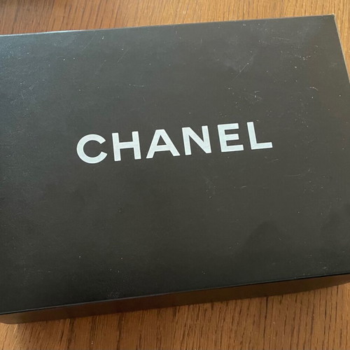 Chanel 11.12 shoulder bag like new, black and gold