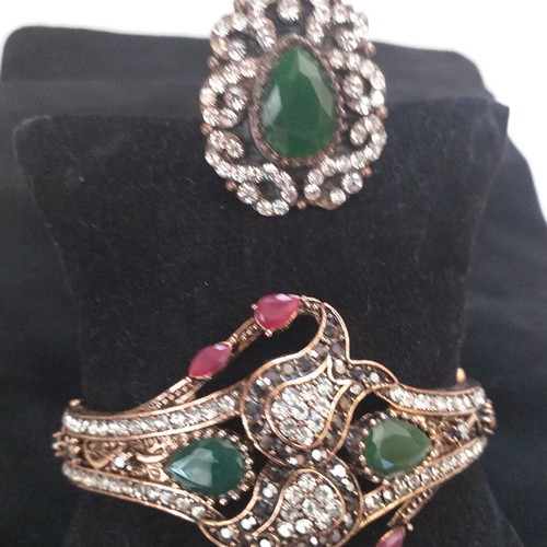 Jewelry set bronze with semi-precious stones new