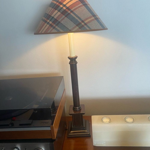Table lamp like new with plaid shade and wooden base