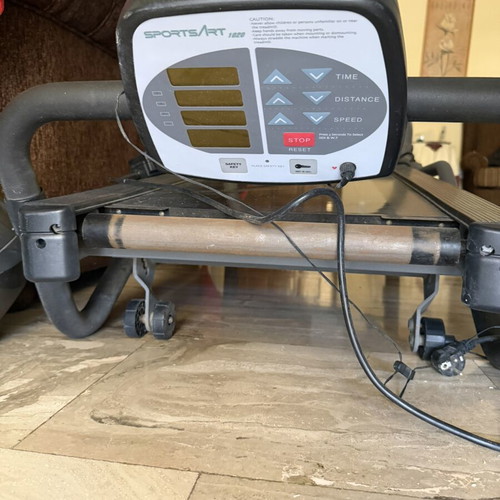 SportsArt 1020 treadmill used, needs new belt