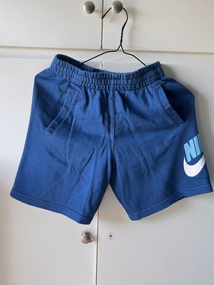Nike shorts used, size 147-158cm L, blue