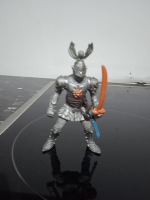Warrior knight like new, 9 cm