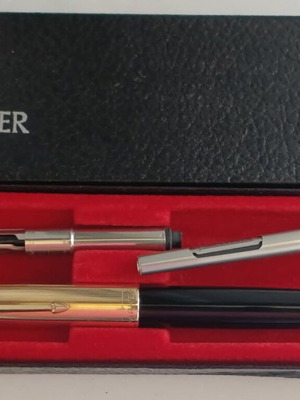 Στυλό Parker 51 μεταχειρισμένο, καπάκι με επίστρωση χρυσού, μύτη 14 καρατίων, δεν λειτουργεί