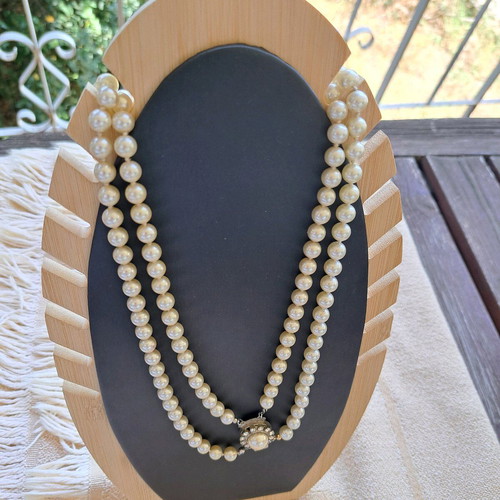 Necklace with pearls and crystals used, long double-wear