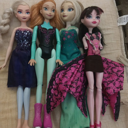 Monster High and Disney Elsa dolls used, sold as a lot