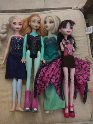 Monster High and Disney Elsa dolls used, sold as a lot