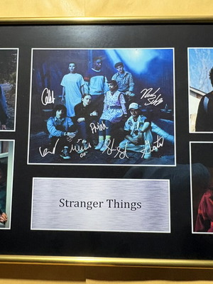 Stranger Things πολυφωτογραφικό υπογεγραμμένο αντίγραφο αφίσα A3 καινούργιο