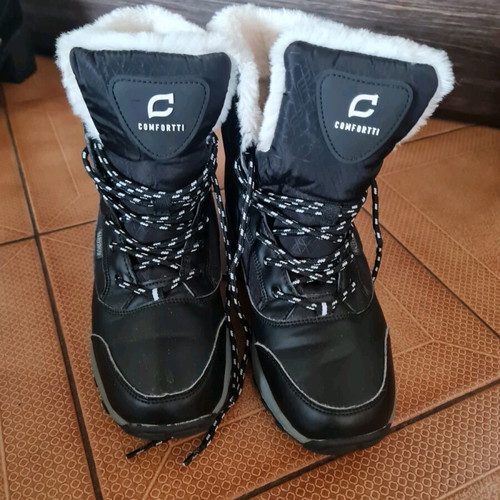 Waterproof snow boots like new, size 40