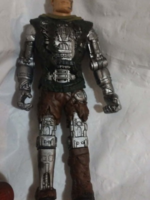 Terminator Salvation Battle Damaged T-600 Robot Action Figure 2009 used, no weapons