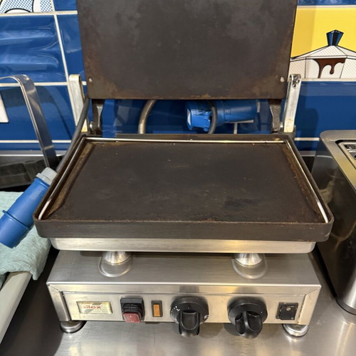 Silex professional sandwich press used with smooth plates