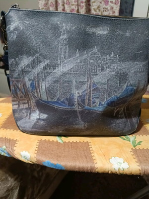 Y Not? crossbody bag like new, blue