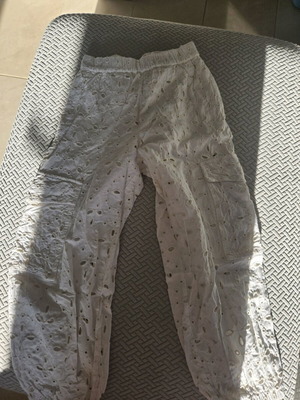 Zara girls' pants size 9 years 134 cm white like new