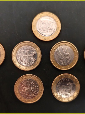Collection of 7 one euro coins used, pack No1