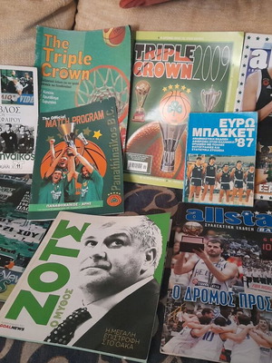 Panathinaikos and Greece National Basketball Magazines and Books like new, 9 items