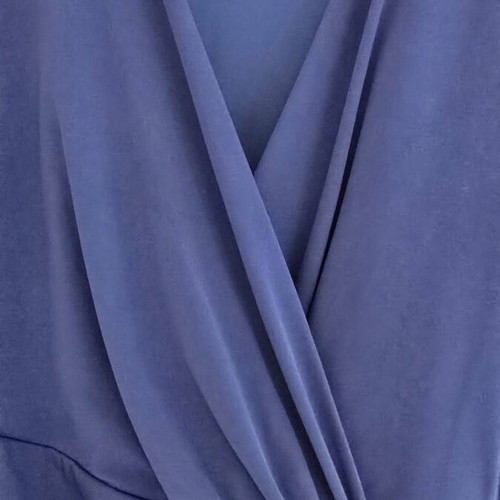 Blue elegant dress with short sleeves and wrap design