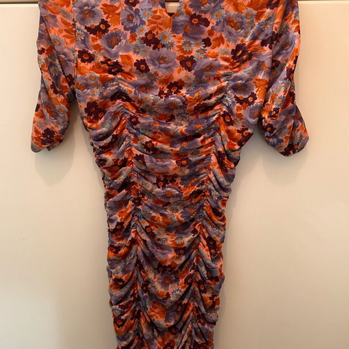 Zara dress purple like new, fitted with ruching, size S