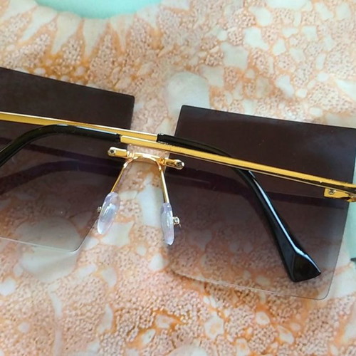 DITUIEO square sunglasses new, purple + free Michalis Hatzigiannis CD