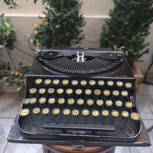 Remington Portable typewriter used, with cover, USA 1920-1930