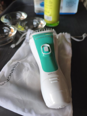 Remington women's shaver, wet and dry use