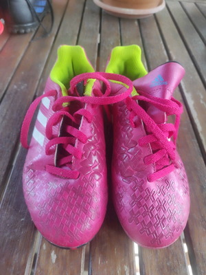 Adidas football shoes size 33 like new