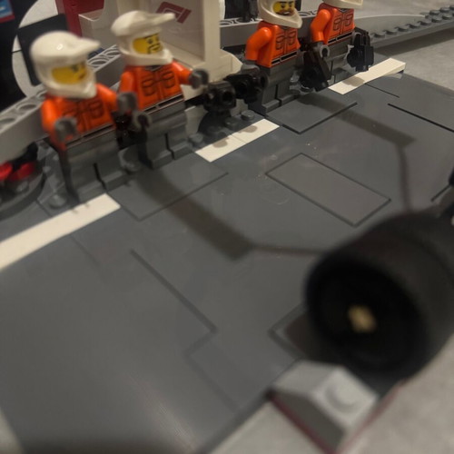 Lego City F1 Pit Stop & Pit Crew with Ferrari Car 60443 like new
