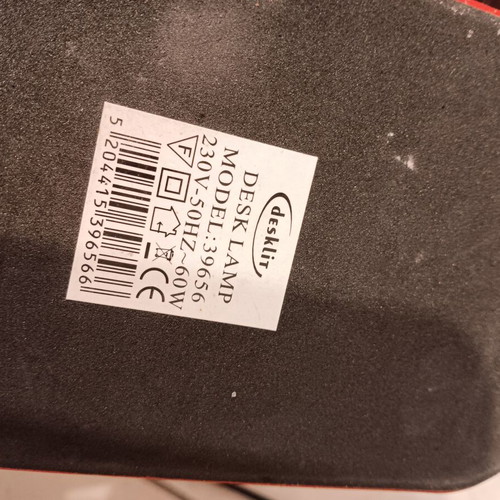 Desk lamp used in good condition