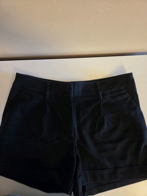 H&M black shorts medium used